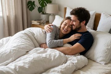 Perosnne amoureux venant de faire la position de la Brouette espagnole